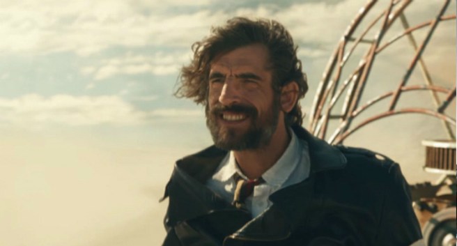 He'll make you a spinach fettuccini, because hispsters 